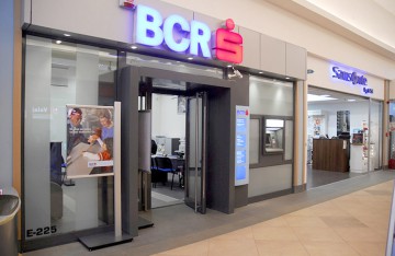 Reclamanţii BCR cer penalităţi de 1.000 de lei pe zi