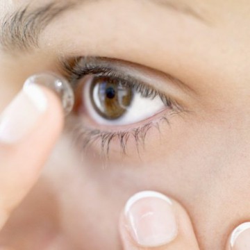 Lentilele de contact, cumpărate numai la recomandarea medicului