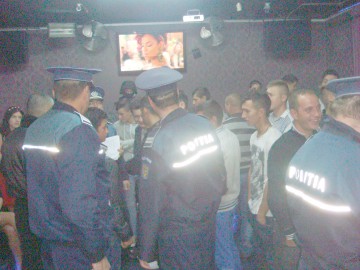 Razie la discotecile şi barurile de pe raza Secţiei 5 de Poliţie Rurală Cogealac