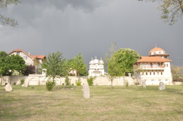 IPS Teodosie slujeşte la Mânăstirea Dervent