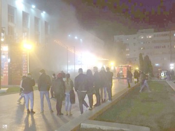 Incendiu într-un club din Constanţa: două persoane au avut nevoie de îngrijiri medicale!