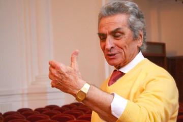 Tenorul Vasile Moldoveanu, din nou acasă