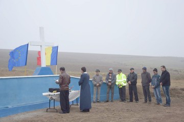 A fost sfinţită cea de 13-a cişmea amplasată între Peştera şi Ivrinezu