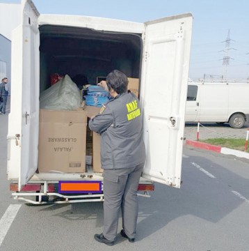 Antifrauda, în control la tarabagiii de pe centură