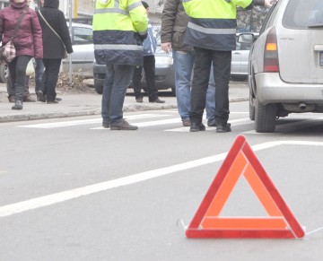 Accident rutier pe I.C. Brătianu: două cadre didactice au ajuns la spital