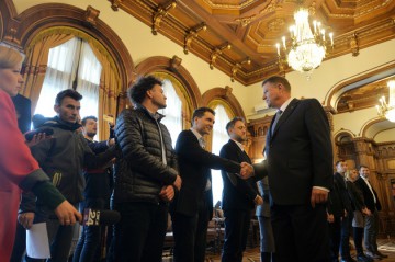 Iohannis: Nu a venit nimeni cu o propunere de prim ministru. E o premieră în politica românească. Vor fi alegeri anticipate sau guvern de tehnocraţi