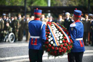 Marinarii militari căzuţi la datorie în teatrele de operaţii, comemoraţi la Constanţa