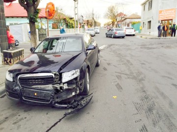 Accident la Medgidia: o şoferiţă grăbită a ajuns la spital