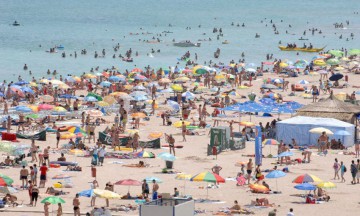 Reduceri de până la 60% la vacanţele pe litoral
