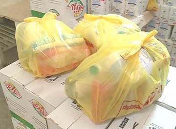 Primăria Mangalia distribuie pachetele alimentare