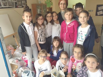 Elevii Școlii ”Gheorghe Țițeica” au donat alimente