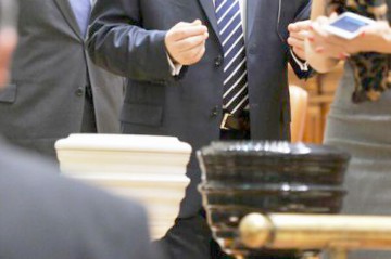 Cum au votat la investitura Guvernului Cioloş parlamentarii de Constanţa