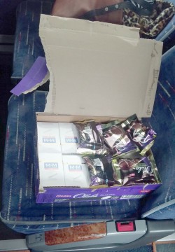 Sute de pachete cu ţigări netimbrate, confiscate în Vama Veche
