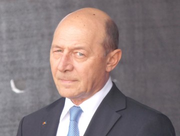 Băsescu: România nu trebuie să abandoneze obiectivul aderării la Zona Euro în 2019