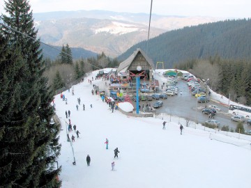 Minivacanţa de 1 decembrie: Pârtii de schi, mâncare tradiţională şi Târg de Crăciun