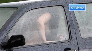 Au făcut sex în maşină, pe Promenada din Mamaia, în văzul tuturor: Folosiţi măcar o folie cu mai mult de 70%...