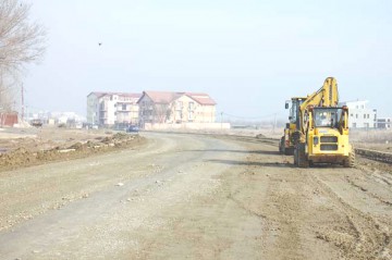 Bătaie de joc pe banii cetăţenilor: DRUMUL din Mamaia Sat, pasat de la o firmă la alta