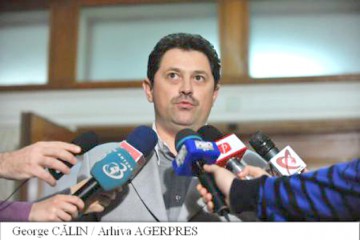 Senatorul Bota: Guvernul trebuie să menţină programele „Prima casă” şi „Prima maşină”