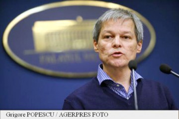 Cioloş: Îi îndemn pe români să înţeleagă că trebuie să rămână uniţi