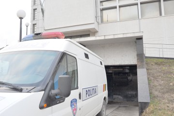 Un bărbat din Agigea a făcut-o lată: a furat o maşină şi a agresat un poliţist!
