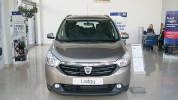 Dacia a modernizat 40 de showroom-uri