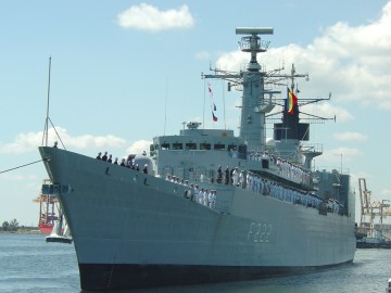 Fregata Regina Maria desfășoară exerciții pe mare
