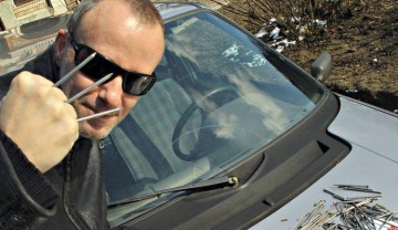 Automobilul lui Andrei Gheorghe, vandalizat