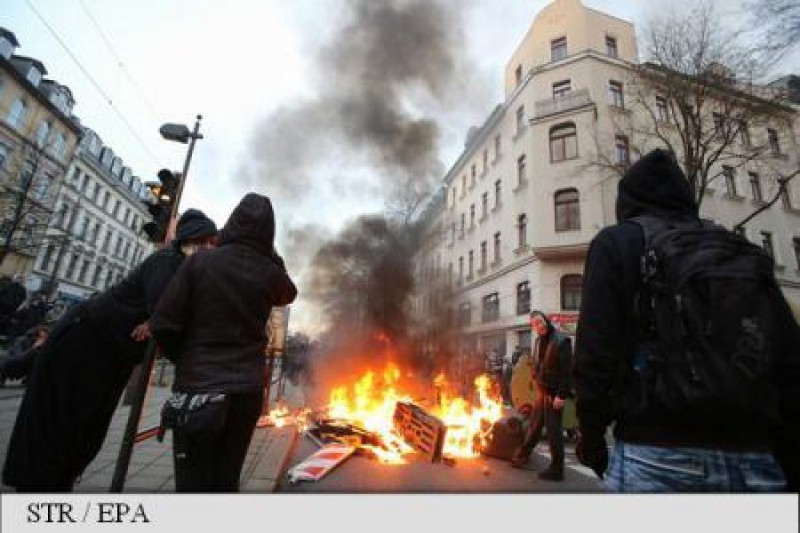 Scene violente într-un oraș din Germania Scene violente într-un oraș din Germania
