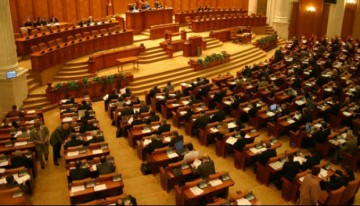 Gorghiu le cere liderilor partidelor parlamentare să voteze împotriva legii defăimării