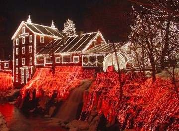 Cele mai frumoase locuinţe decorate pentru sărbătorile de iarnă