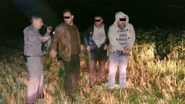 Dosarul traficanţilor de migranţi lăsaţi iniţial în libertate: la percheziţii procurorii constănţeni au găsit filmuleţe cu decapitări