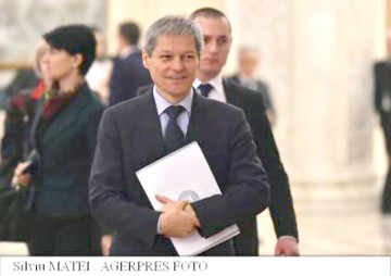 Cioloş: Avem intenţia de a veni cu o lege privind salarizarea unică şi cu un pachet de reformă a administraţiei publice