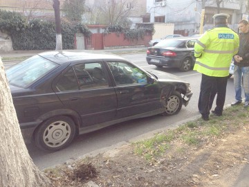 Accident pe Ferdinand: şoferul unui BMW cu numere de Bulgaria, cu chef de scandal