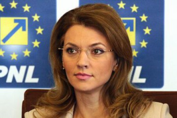 Salariul minim va creşte în ianuarie sau în vară