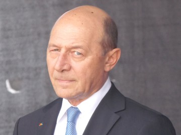 Băsescu acuză politicienii europeni: Mai au puţin şi trec la Moş Gerilă, să nu-i supere pe islamişti