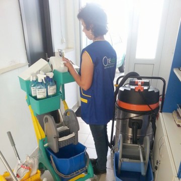 Constănțenii sunt buni gospodari: foarte puțini au apelat la serviciile firmelor de curățenie în prag de sărbători