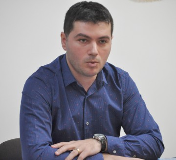 Enoriașii din satul Poiana au strâns bani pentru biserică