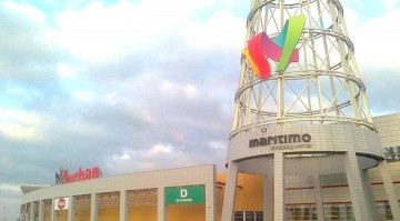 Un bărbat de 43 de ani a făcut stop cardio respirator la mall