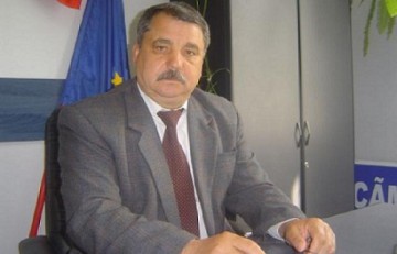 PERCHEZIȚII la Primăria din Seimeni şi la primar acasă: suspiciuni de ABUZ şi FALS, la concesionarea islazului!