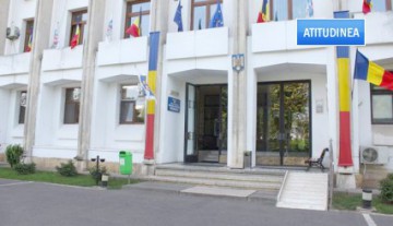 Primăria Constanţa a luat pachete pentru copii de la o firmă cu cifră de afaceri 0 şi nici un angajat