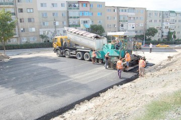Primăria Năvodari se pregăteşte de noi asfaltări în oraş
