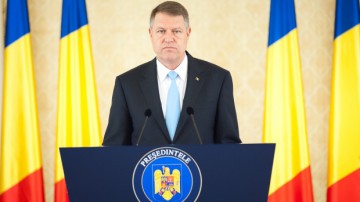 Iohannis cere reexaminarea legii prin care aleșii condamnați la o pedeapsă cu executare își pierd mandatul