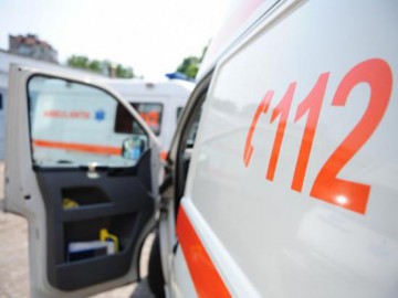 Accident în Mamaia. A intrat în copac!