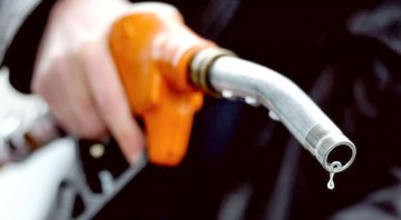Încă o ieftinire a carburanţilor. Motorină la 4,3 lei, în Bucureşti