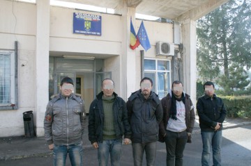 12 cetăţeni străini nu au fost lăsaţi să intre în ţară