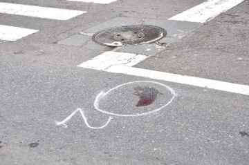 Femeie accidentată pe trecerea de pietoni