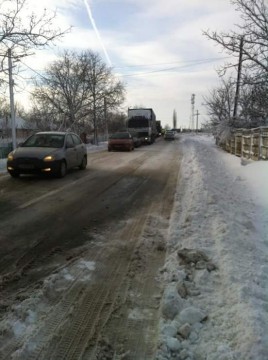 Constănțenii, nemulțumiți că nu li se dă voie pe A2: ”Stăm de o oră pe drumul vechi, la Dragalina!”