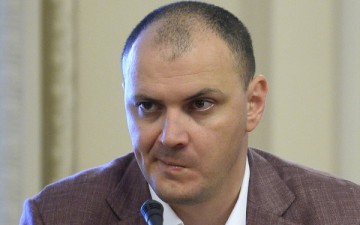 Comisia juridică a Camerei Deputaţilor: Sebastian Ghiță poate fi reținut, dar nu și arestat