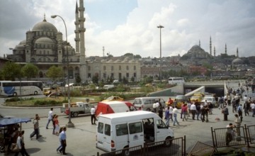 EXPLOZIE într-o piaţă din centrul Istanbulului: cel puțin 10 morți!