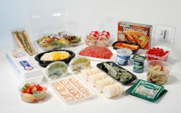O taxă pe ambalaje ar putea duce la scumpiri de 30% la alimente
